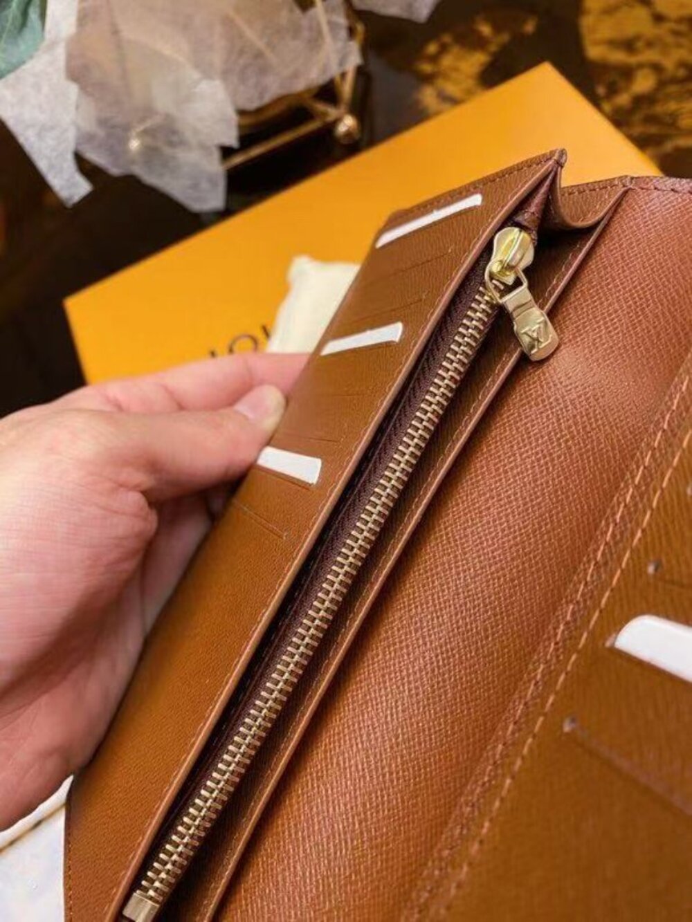 Louis Vuitton Wallet - Picture 4 of 8